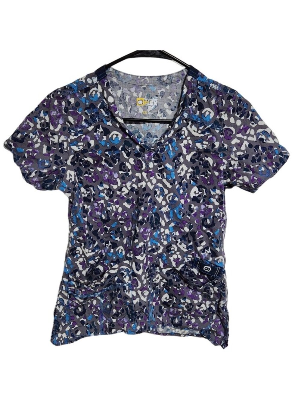 Wonderwink Wonder Flex Scrub Top Womens Size XS Purple Spotted Medical Uniform